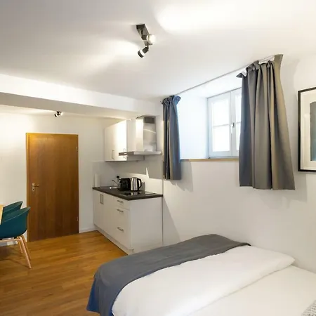 City Apartment *